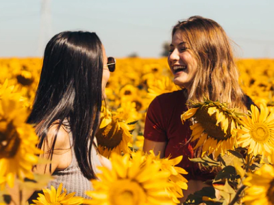 35 frases de parabéns para amiga guerreira que te inspira sempre