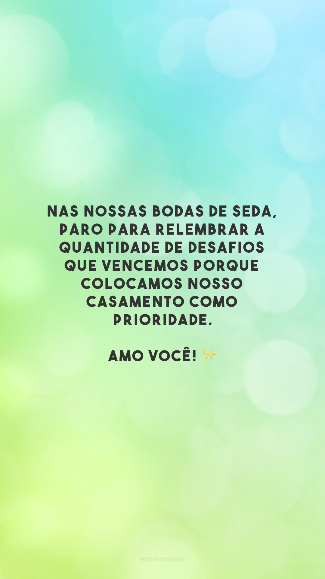 Nas nossas bodas de seda, paro para relembrar a quantidade de desafios que vencemos porque colocamos nosso casamento como prioridade. Amo você! ✨